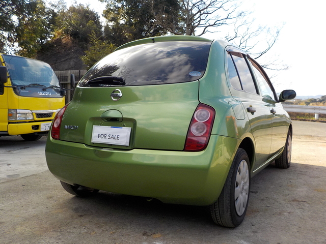 2004 NISSAN MARCH  : Exporting used cars, tractors & excavators from Japan