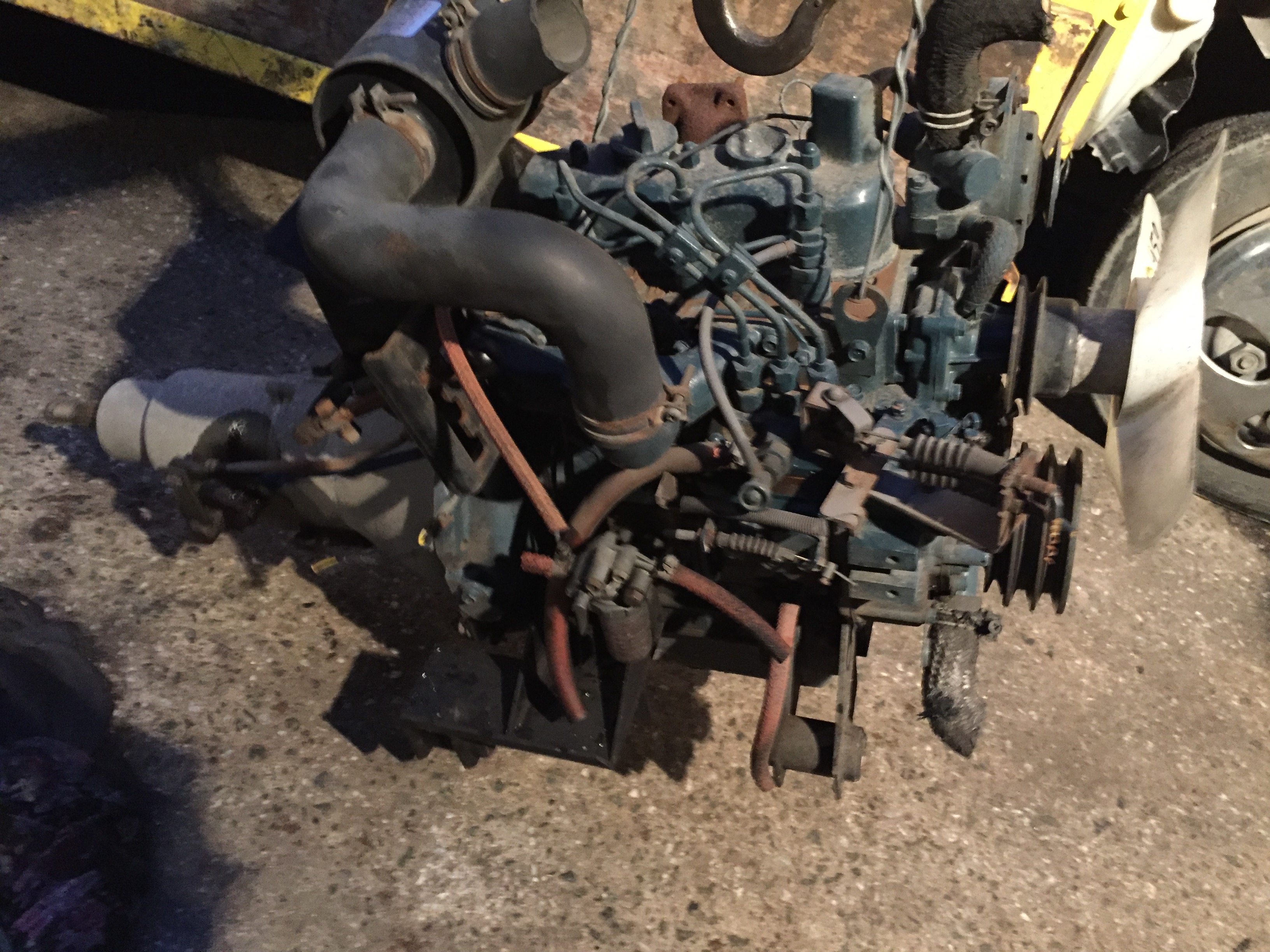 COMBINE ENGINE MIX  : Exporting used cars, tractors & excavators from Japan