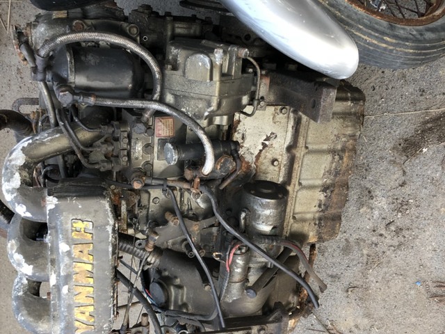 MARIN ENGINE MIX  : Exporting used cars, tractors & excavators from Japan