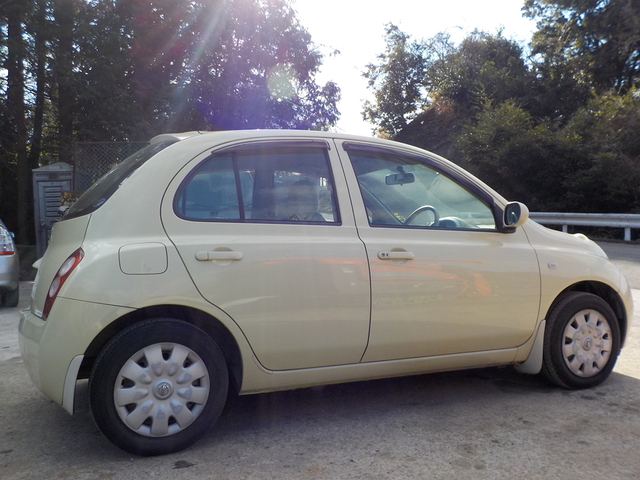 2004 Nissan March  : Exporting used cars, tractors & excavators from Japan