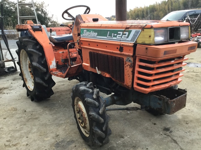 KUBOTA L1-22  : Exporting used cars, tractors & excavators from Japan