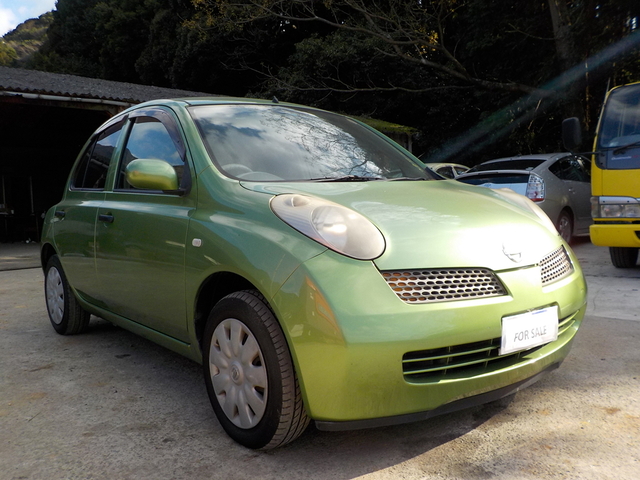 2004 NISSAN MARCH  : Exporting used cars, tractors & excavators from Japan