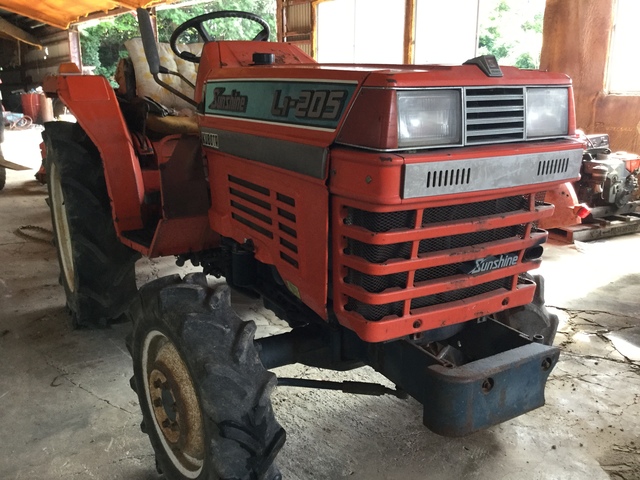 KUBUTA L1-205 KUBUTA L1-205 : Exporting used cars, tractors & excavators from Japan