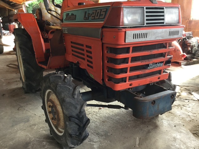 KUBUTA L1-205 KUBUTA L1-205 : Exporting used cars, tractors & excavators from Japan