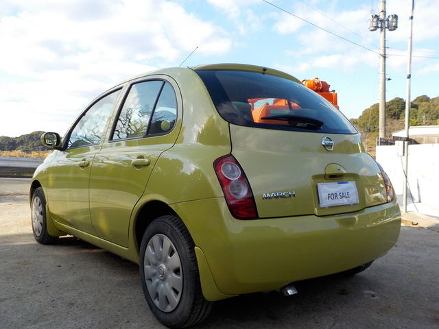 2004 Nissan March  : Exporting used cars, tractors & excavators from Japan