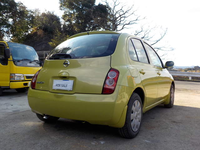 2004 Nissan March  : Exporting used cars, tractors & excavators from Japan