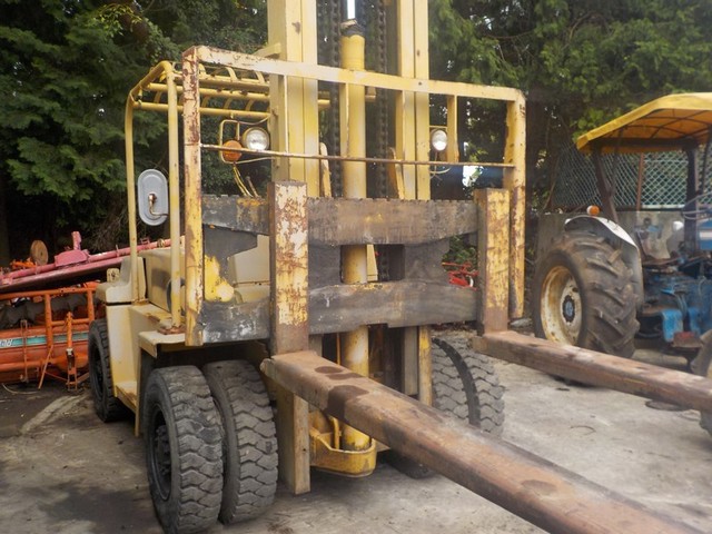 KOMATSU FD50  : Exporting used cars, tractors & excavators from Japan