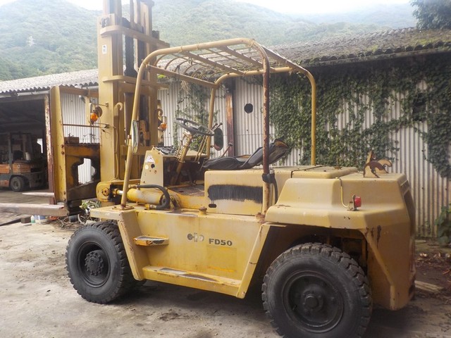 KOMATSU FD50  : Exporting used cars, tractors & excavators from Japan