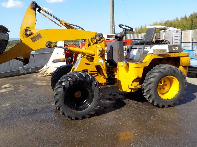 TCM L5  : Exporting used cars, tractors & excavators from Japan