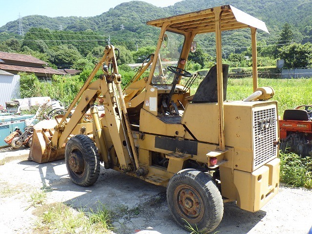 SD23Y3  : Exporting used cars, tractors & excavators from Japan