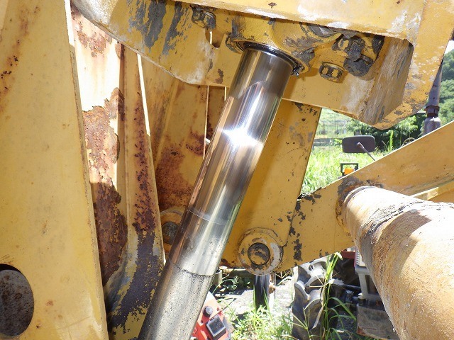 SD23Y3  : Exporting used cars, tractors & excavators from Japan