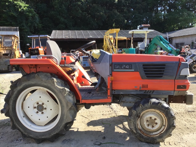   : Exporting used cars, tractors & excavators from Japan