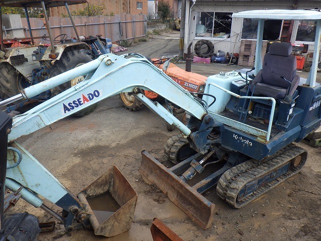 KX026  : Exporting used cars, tractors & excavators from Japan