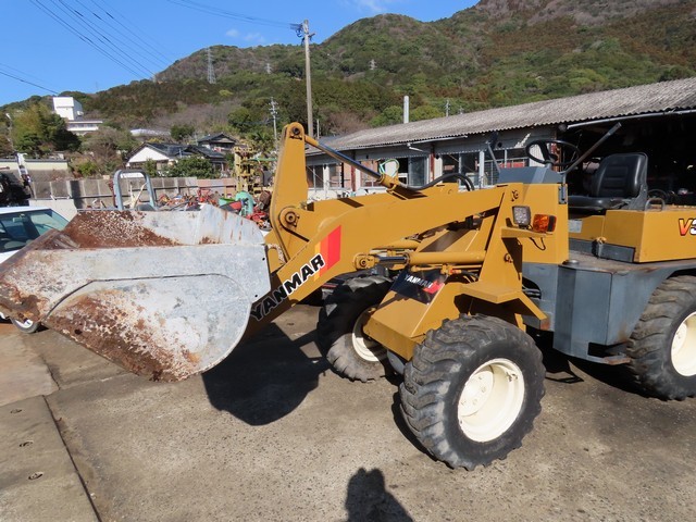 V3  : Exporting used cars, tractors & excavators from Japan