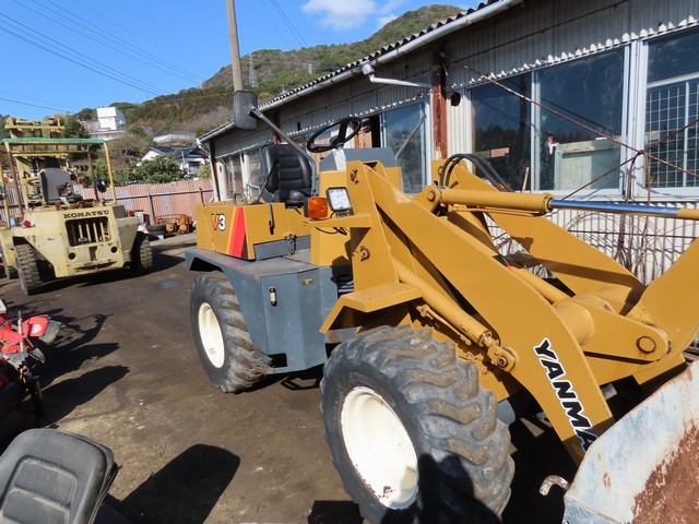 V3  : Exporting used cars, tractors & excavators from Japan
