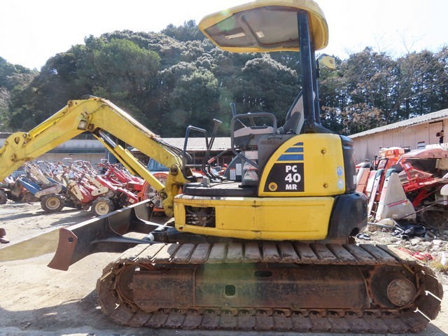 PC40MR-2  : Exporting used cars, tractors & excavators from Japan