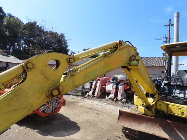 PC40MR-2  : Exporting used cars, tractors & excavators from Japan
