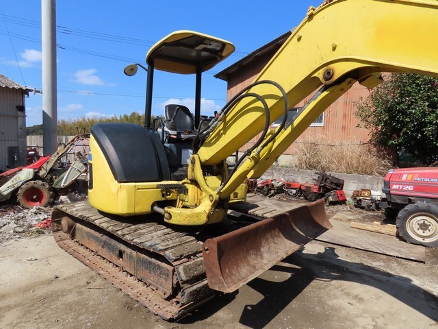 PC40MR-2  : Exporting used cars, tractors & excavators from Japan