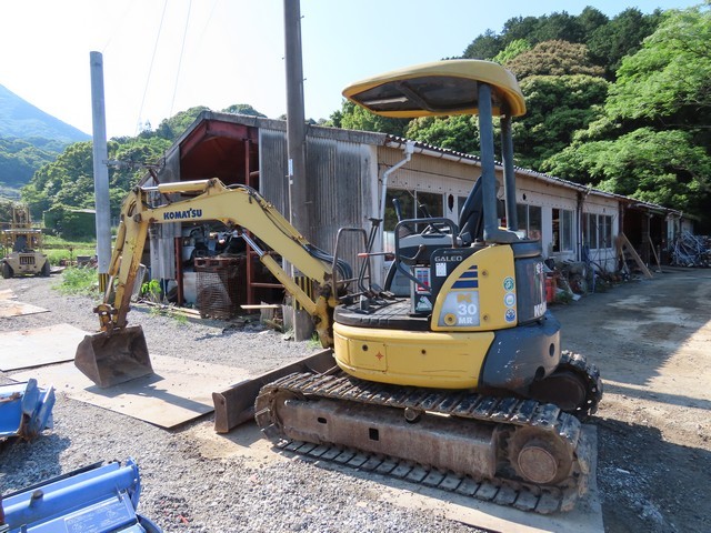 PC30MR-2  : Exporting used cars, tractors & excavators from Japan