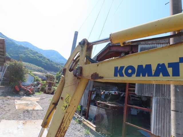 PC30MR-2  : Exporting used cars, tractors & excavators from Japan