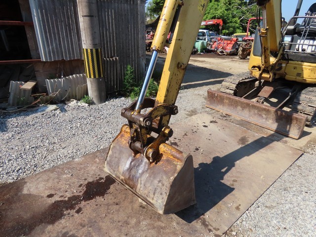 PC30MR-2  : Exporting used cars, tractors & excavators from Japan