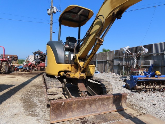 PC30MR-2  : Exporting used cars, tractors & excavators from Japan