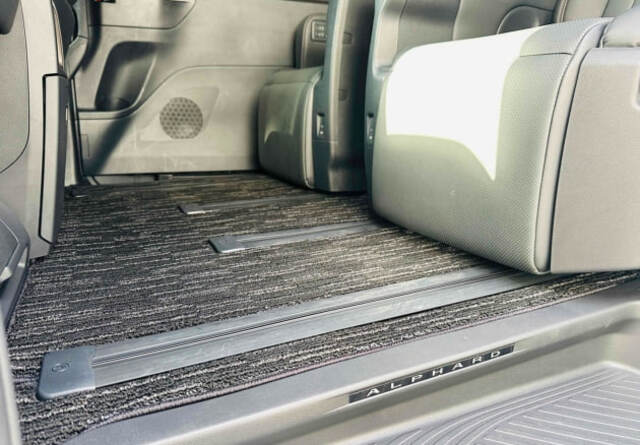 Alphard 3BA-AGH40W  : Exporting used cars, tractors & excavators from Japan