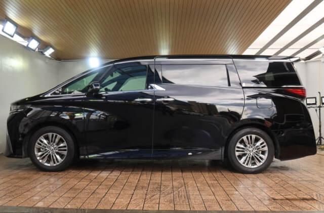 2024  : Exporting used cars, tractors & excavators from Japan
