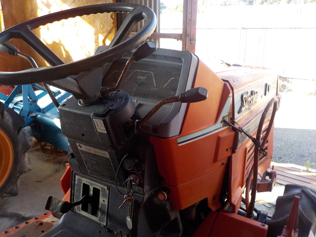 KUBOTA L1-225  : Exporting used cars, tractors & excavators from Japan
