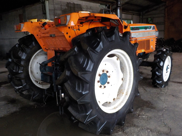 KUBOTA L1-43  : Exporting used cars, tractors & excavators from Japan