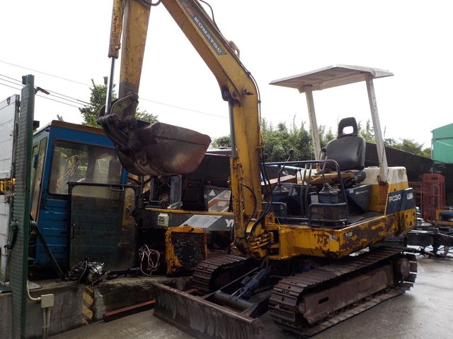 KOMATSU PC30-6  : Exporting used cars, tractors & excavators from Japan