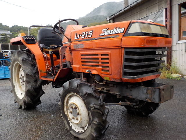  KUBOTA L1-215